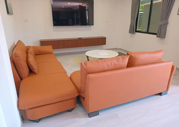 Hibiscus Suites And Residences
